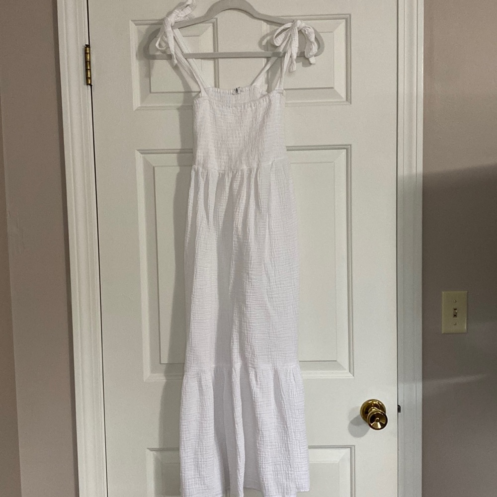 🤍 White Spaghetti Strap Dress